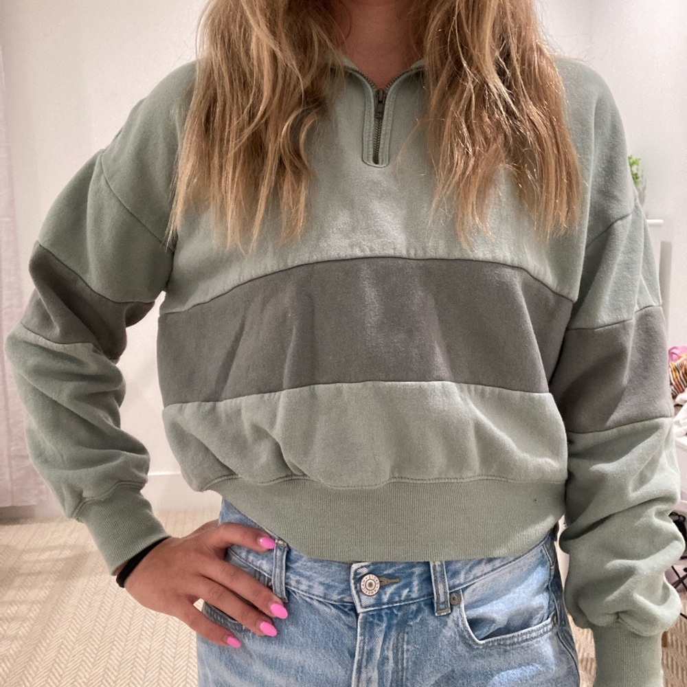 cute sweater for winter keeps u cozy